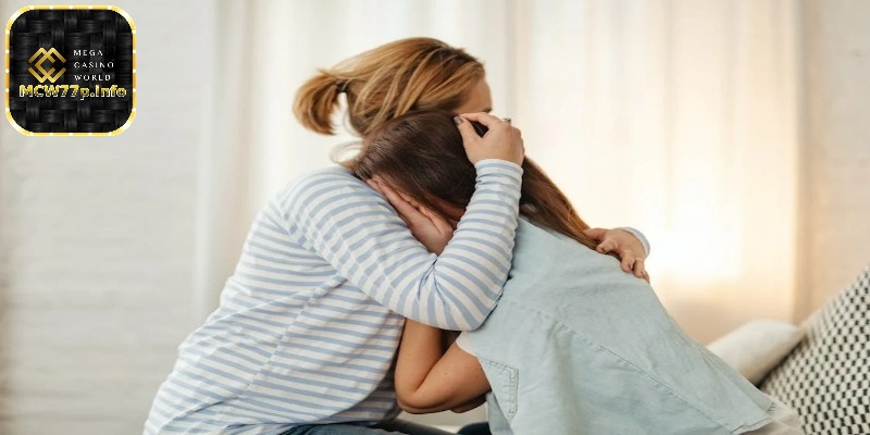 Mơ thấy người thân: Giải mã tâm linh tìm con số may mắn 3 Mơ thấy mẹ đánh số gì